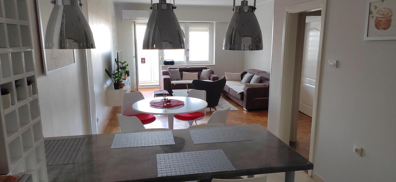 Lux Apartman Ava NagyNagykikinda Kültér fotó